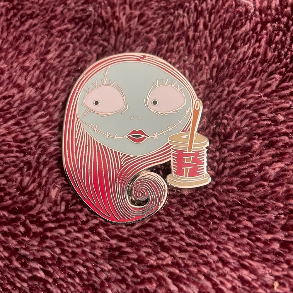 Disney Nightmaree Before Christmas Sally Pin Trading